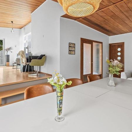 House - Villa With Garden And Hot Tub, 2 Min From Reykjavik Garthabaer エクステリア 写真