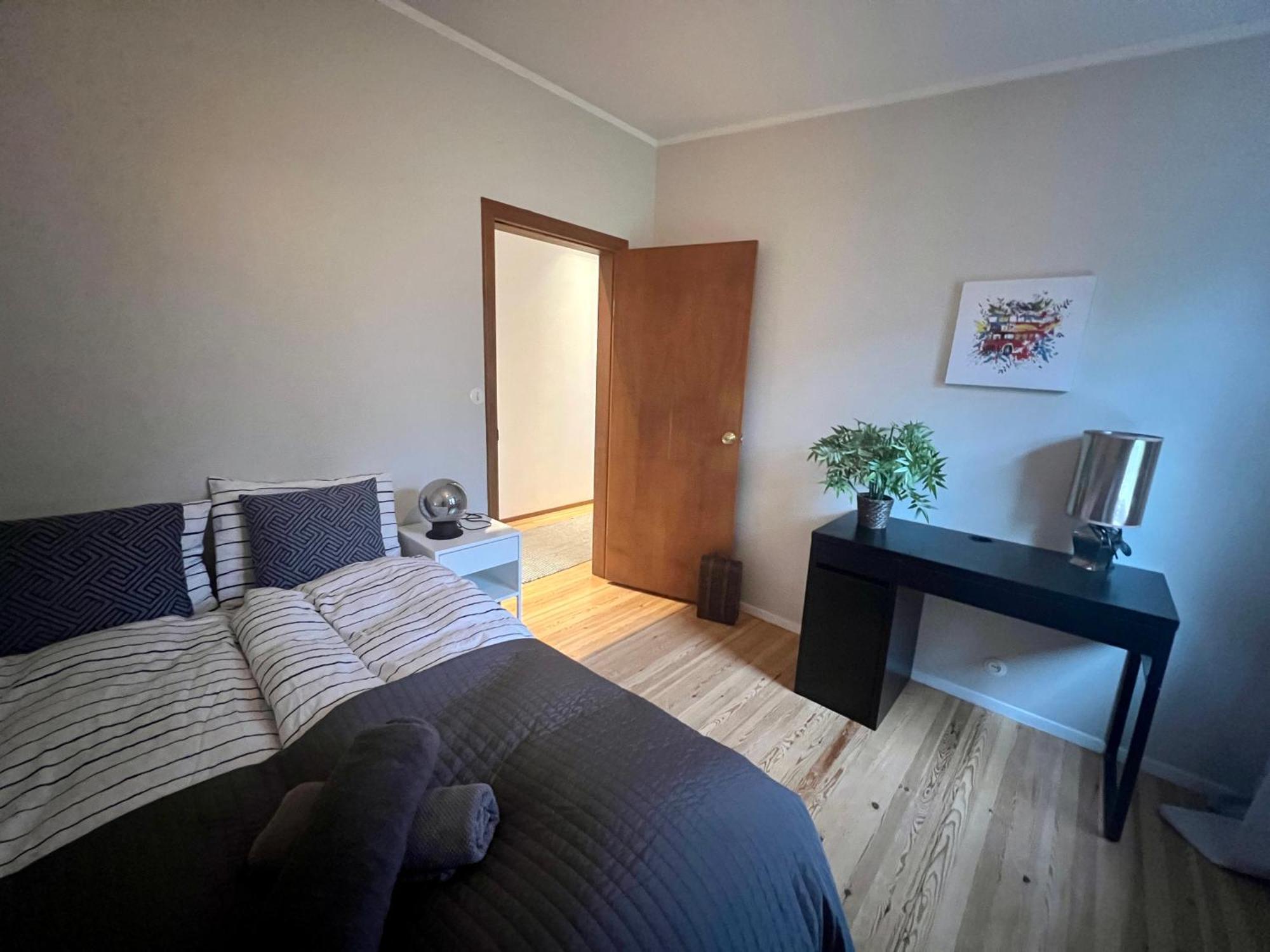 House - Villa With Garden And Hot Tub, 2 Min From Reykjavik Garthabaer エクステリア 写真