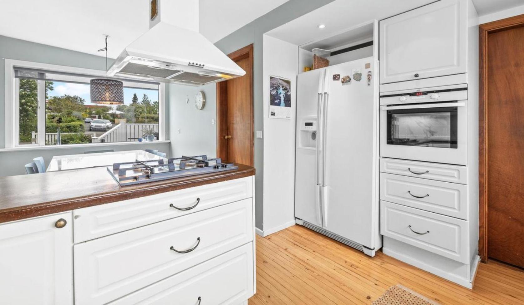 House - Villa With Garden And Hot Tub, 2 Min From Reykjavik Garthabaer エクステリア 写真